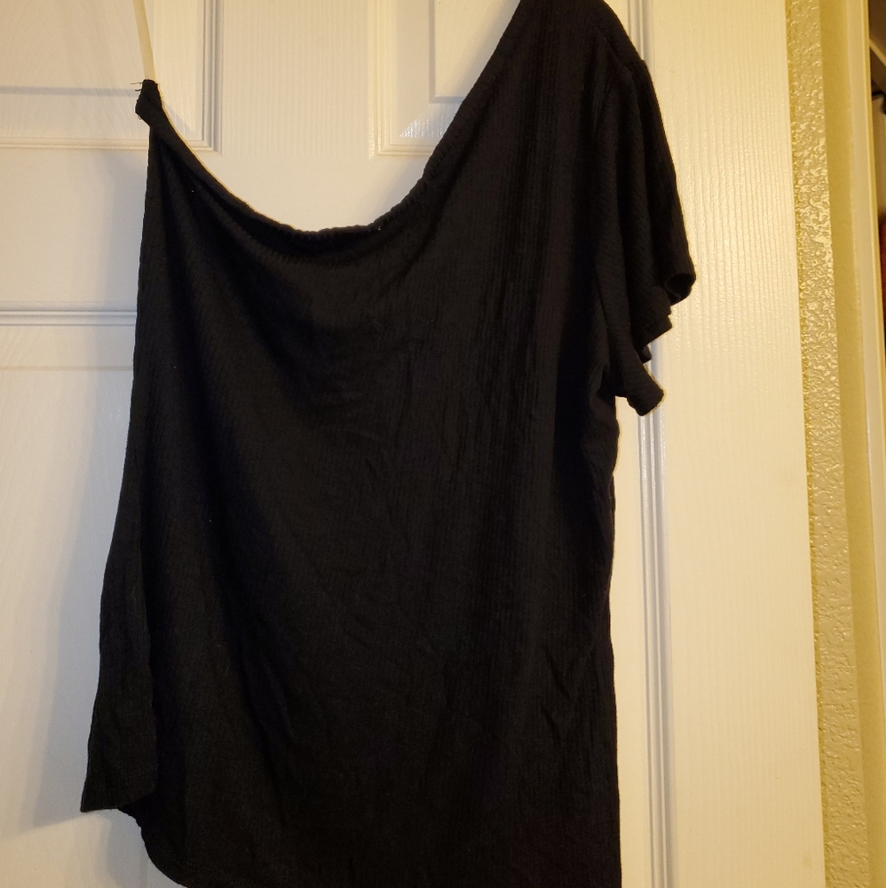Used top 🌞 - Picture 2 of 2